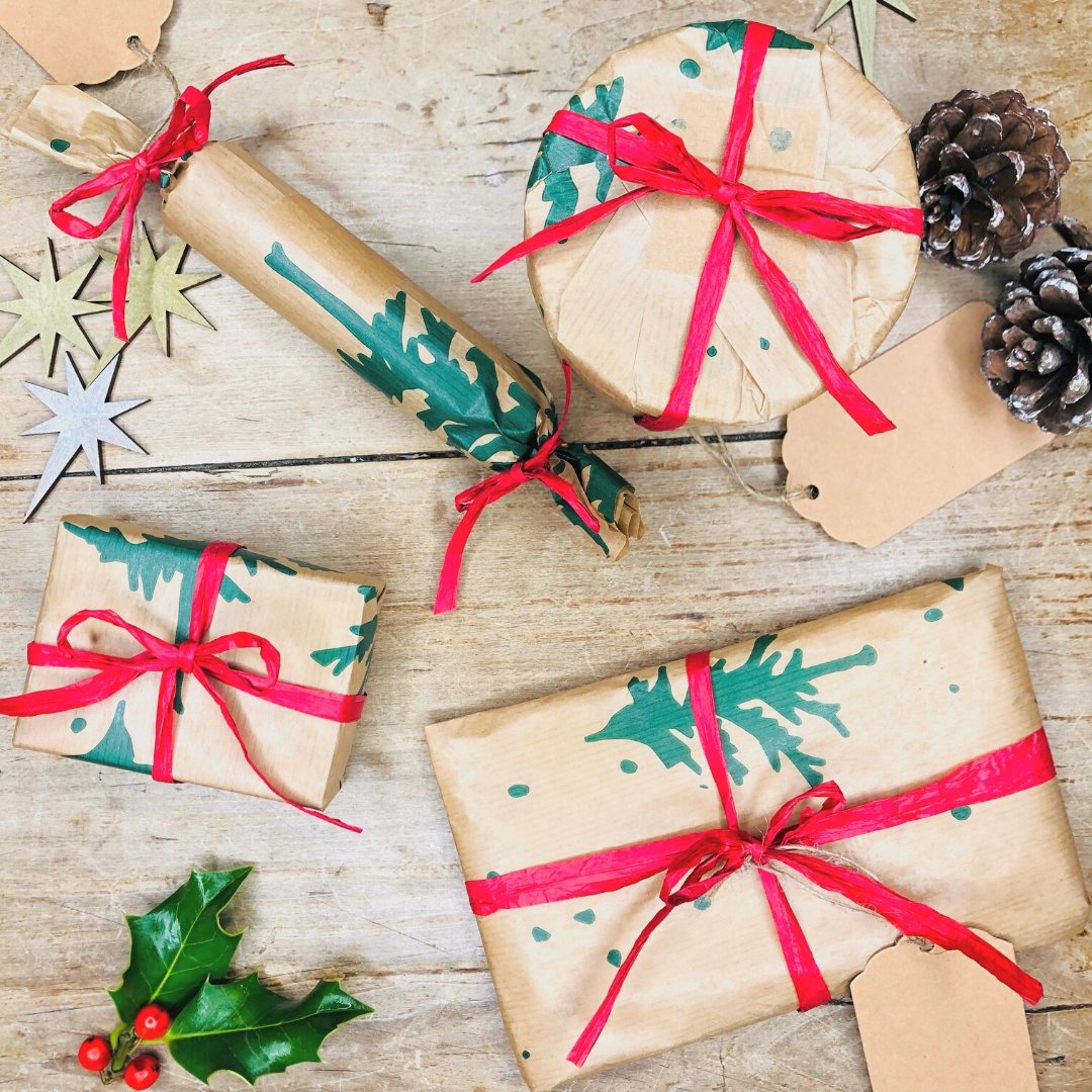 Christmas Gift Wrap - Tangledroots.shop