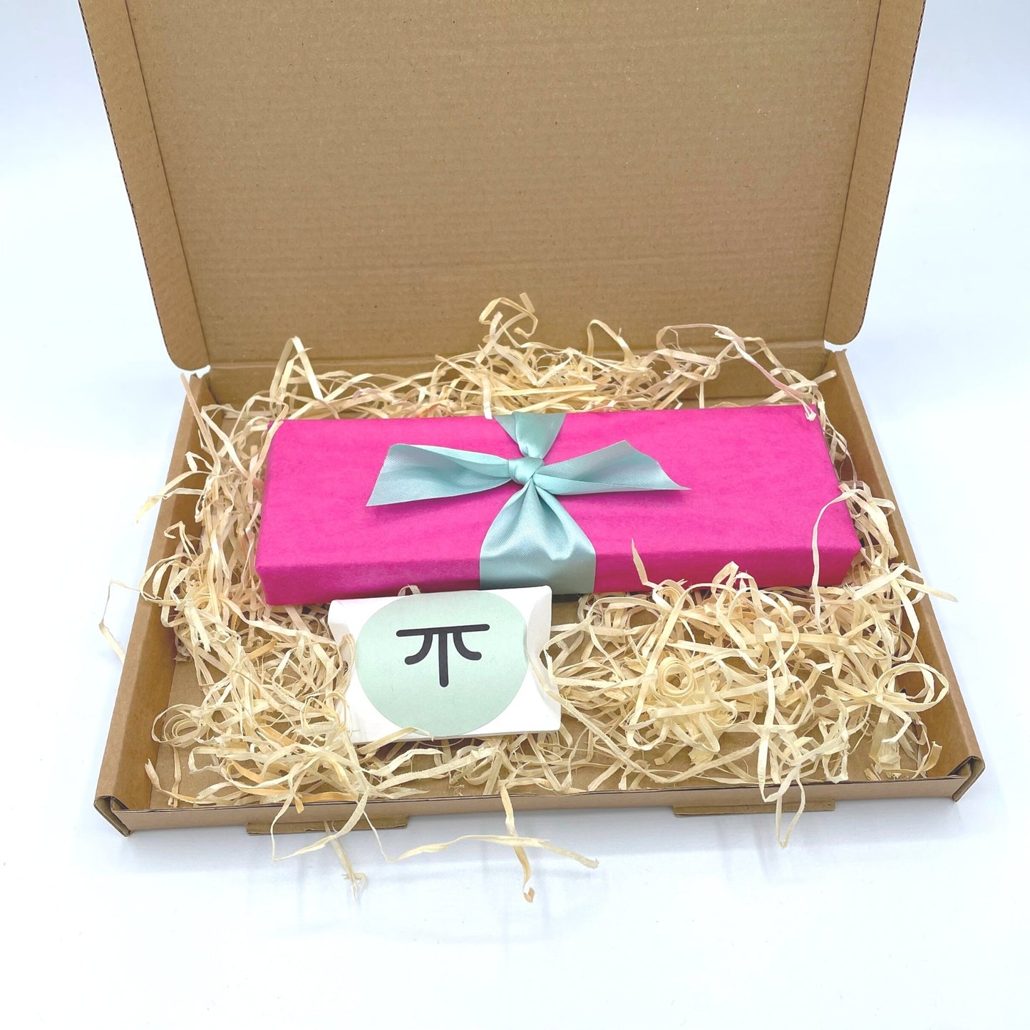 Kat Letterbox Gift - Tangledroots.shop